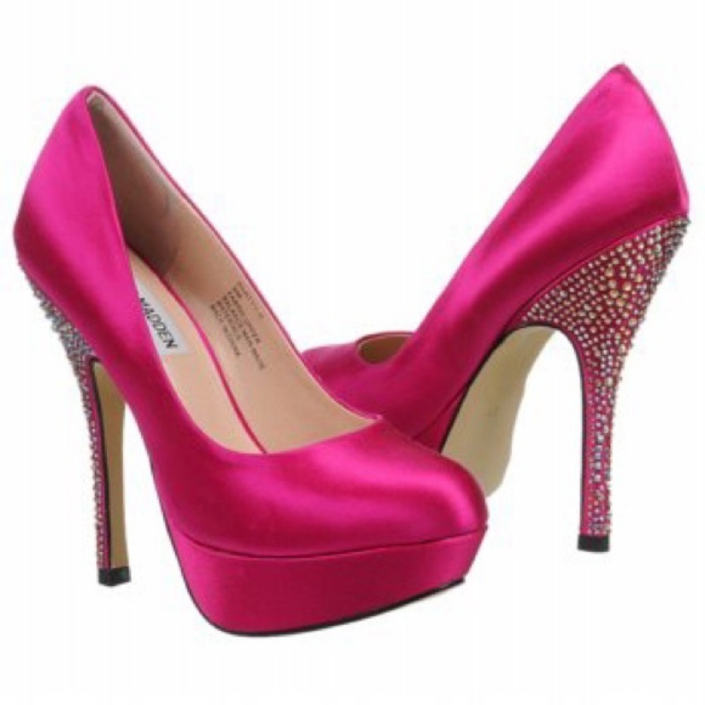 Steve Madden Partyy-r Fuschia Satin Pumps